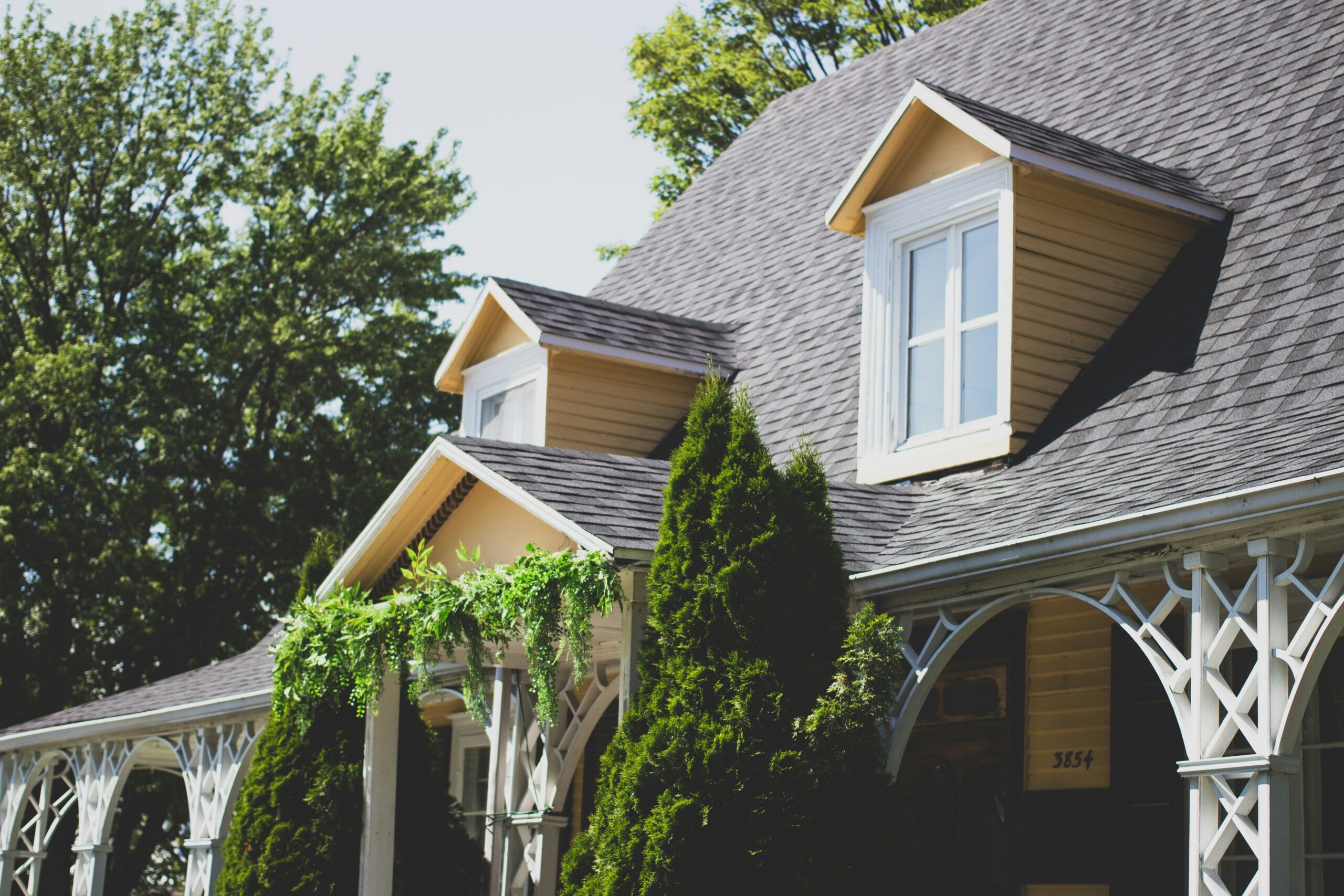 image of a home to represent the 2025 housing market